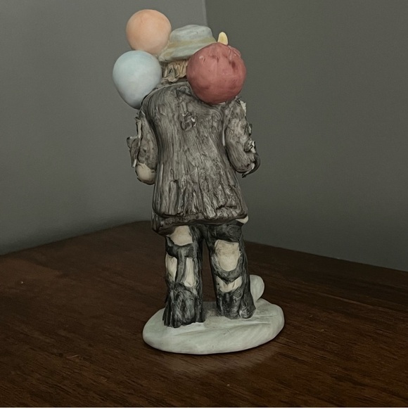Vintage FLAMBRO Collection 5" Emmett Kelly Jr. Hobo Clown With Balloons - Picture 4 of 7